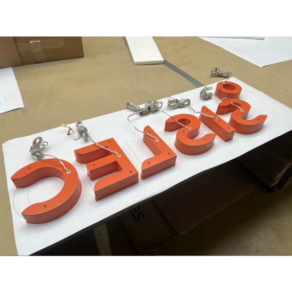 Lichtreclame,Doosletters, boxletters, LED letters, DeLuxe letters,